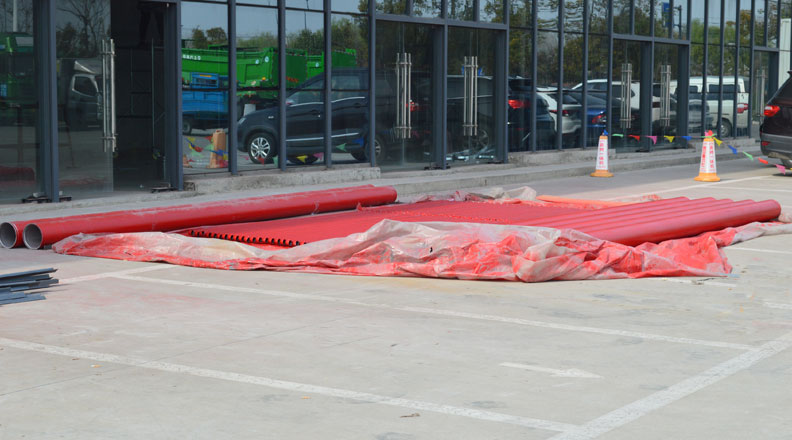 Զ������