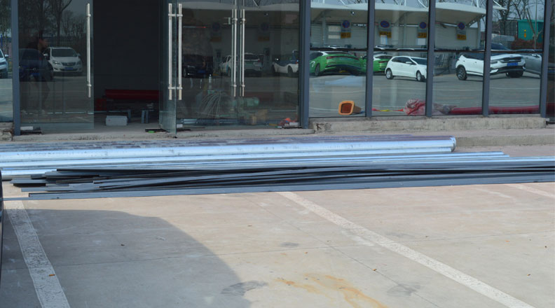 Զ������